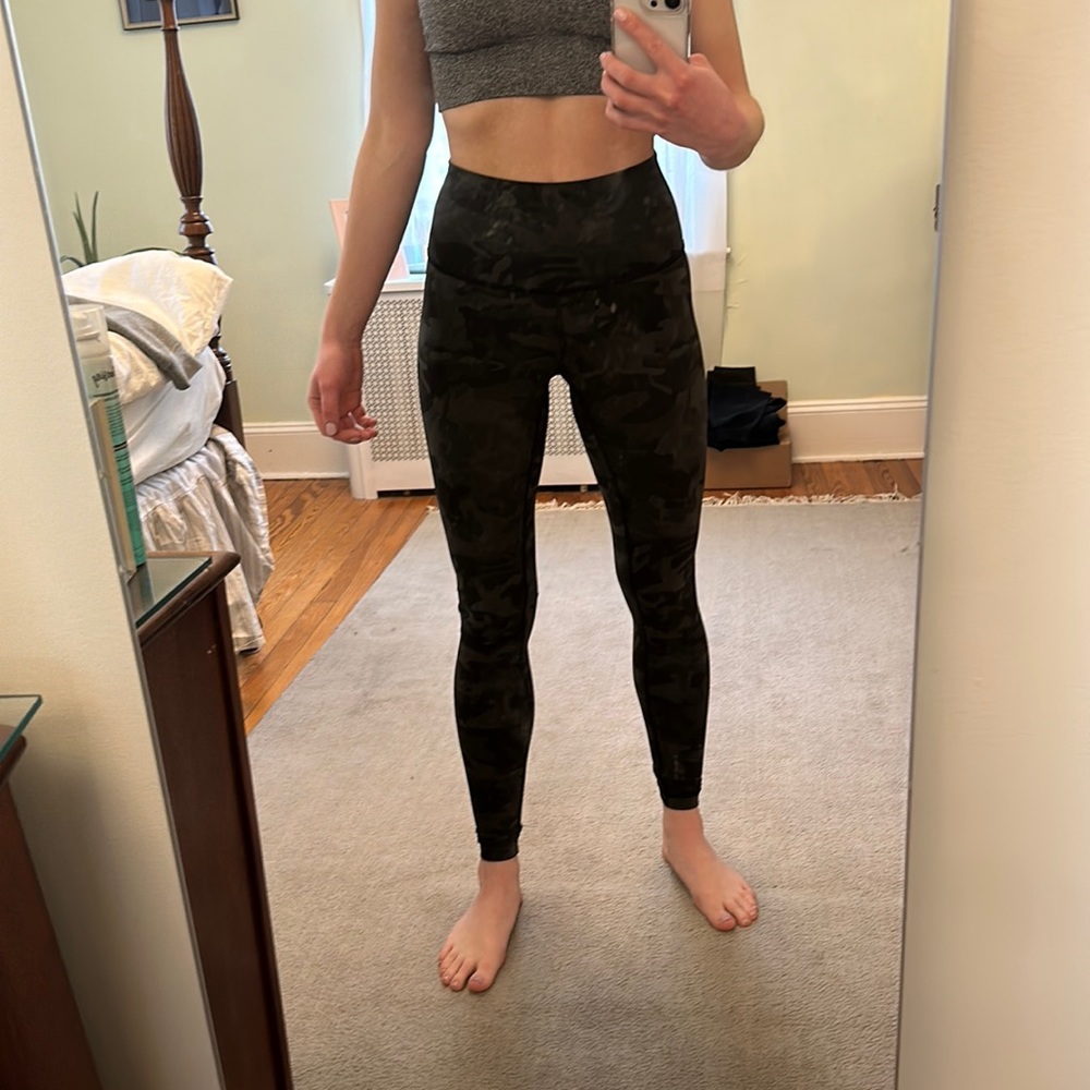 Wunder Under lululemon leggings in camouflage